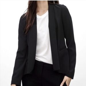 Babaton. Classic Black Lined Blazer in Black. Size 00